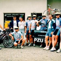 Wakacje 1996-zdjęcie grupowe między innymi z p. Szurkowskim